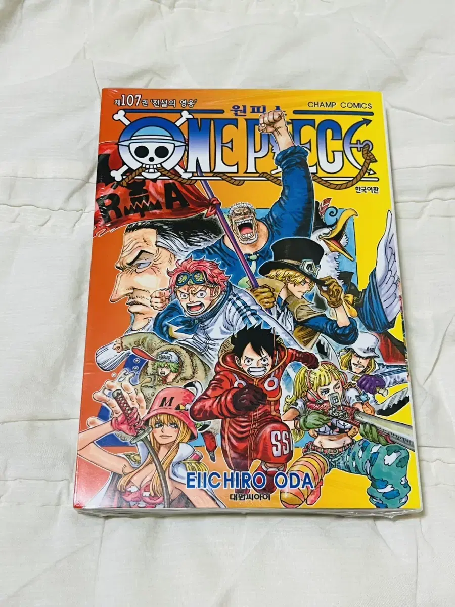 ONEPIECE Volume 107 sealed Comic book original artwork merchandise