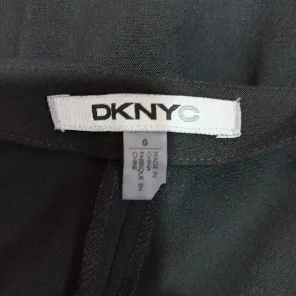 DKNY 하객룩 여성 벨티드 민소매원피스0