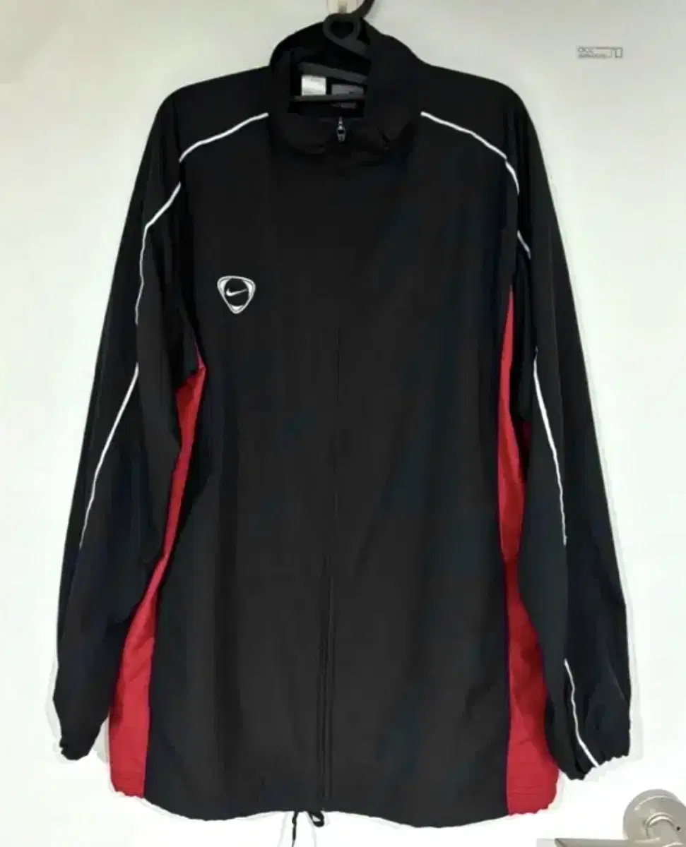 Nike DryFit Jacket Windbreaker Training Jumper L