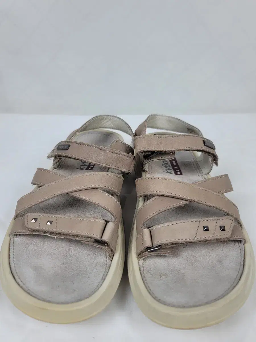 kybun/kyboot sandals 35 price cut 10>50,000 won