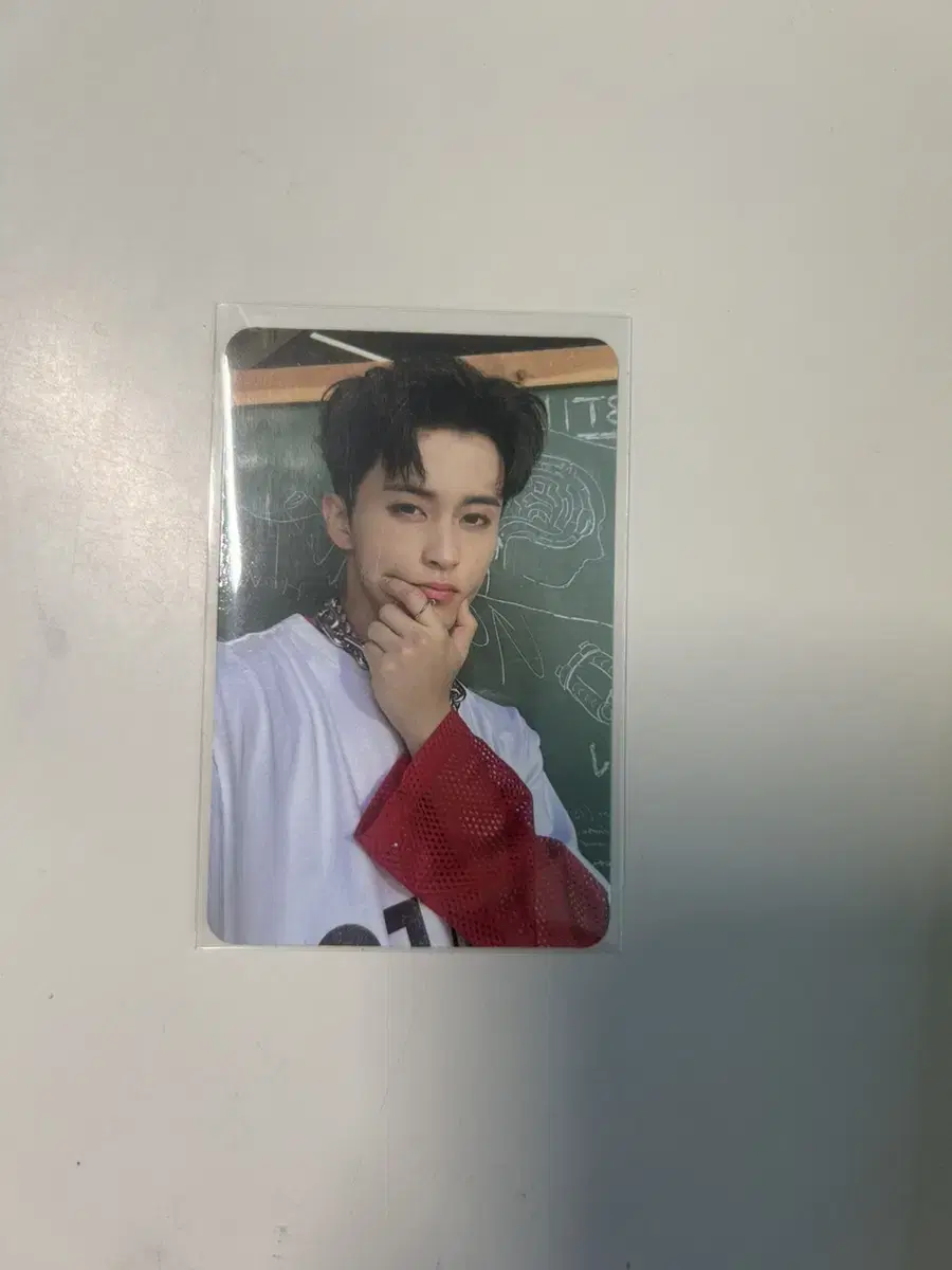 ISTJ Smiley mark photocard