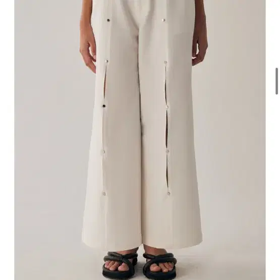 트리밍버드 Rivet Slit Trouser [White]