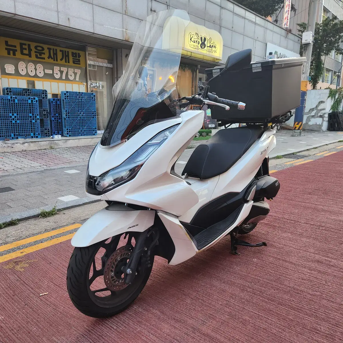 G- 1만km대 배달세팅된 21년식 pcx125 CBS모델