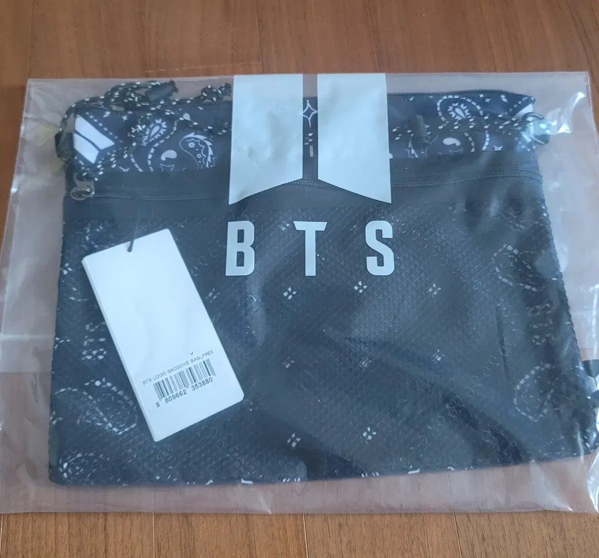 [No Bae/New] BTS bts Logo Fei Paisley Sakosh Bag