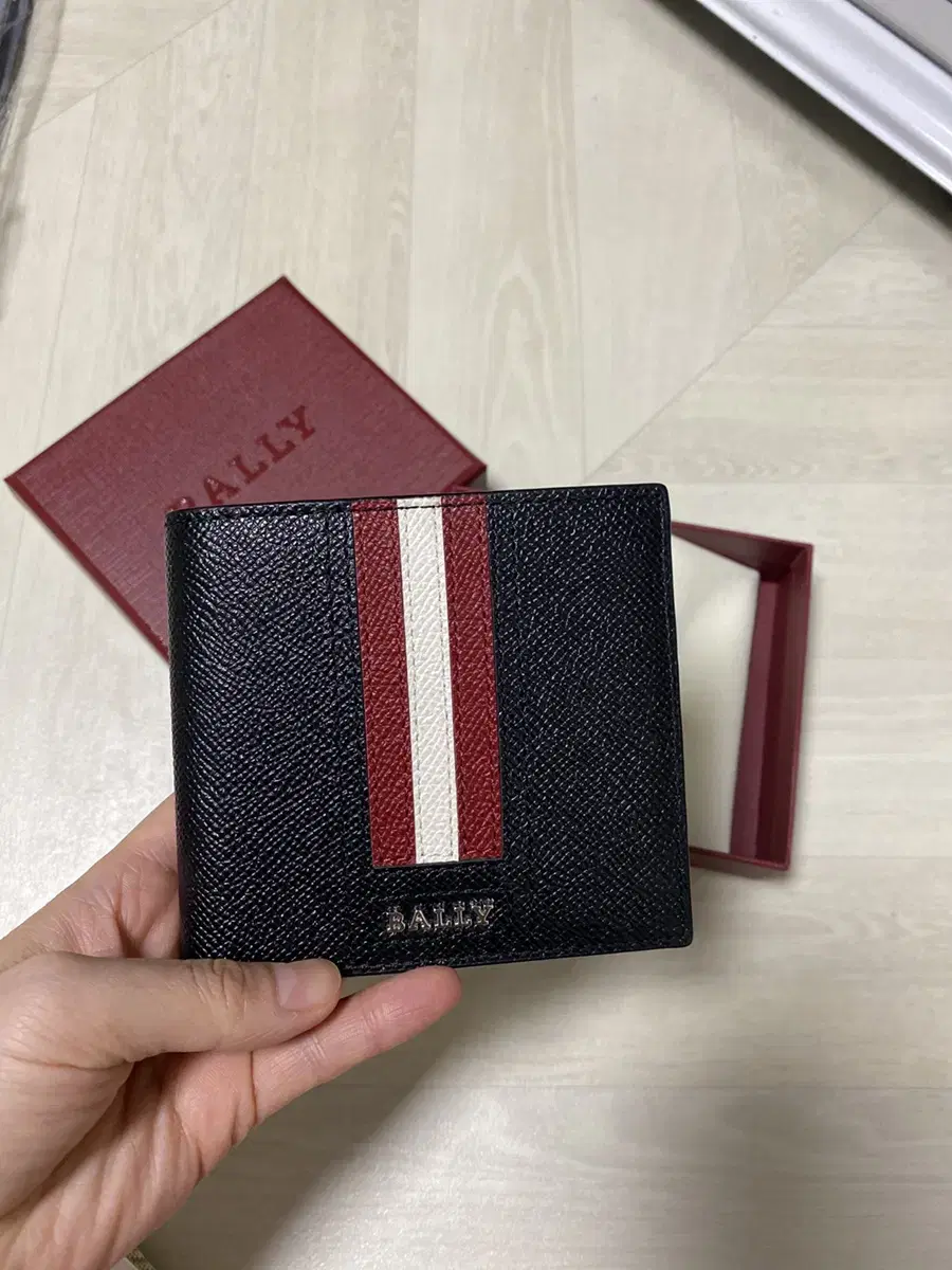 BALLY 반지갑