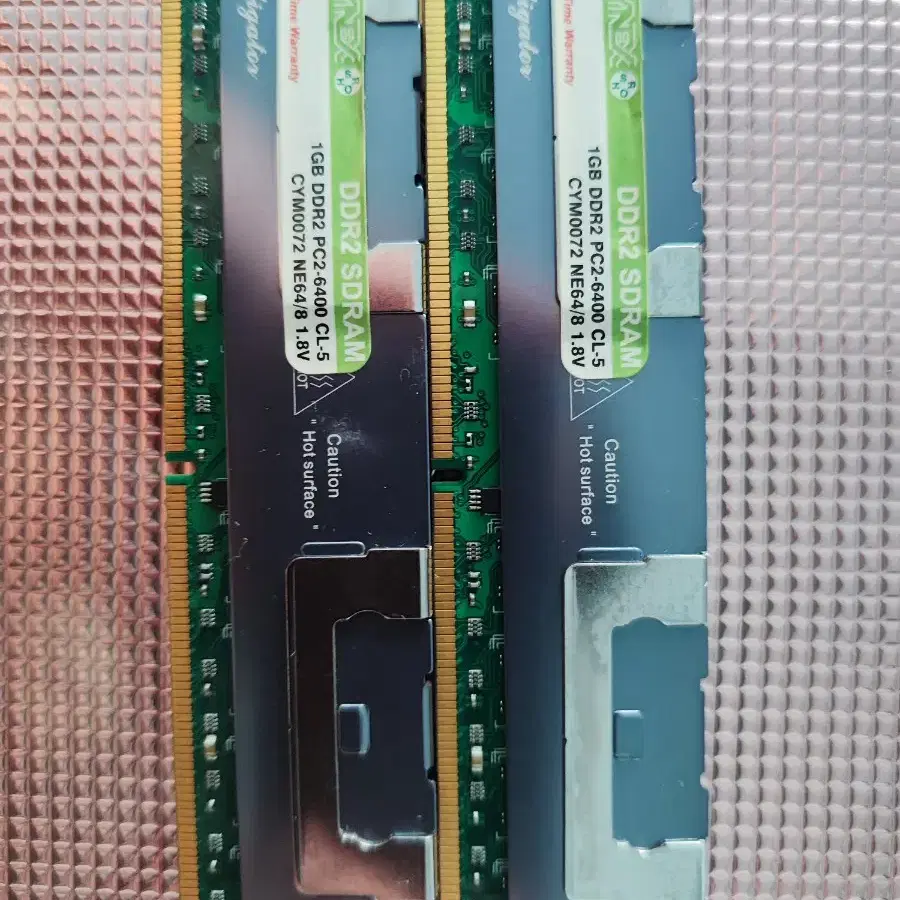 DDR2 PC2-6400 1GB 양면 방열판 팝니다