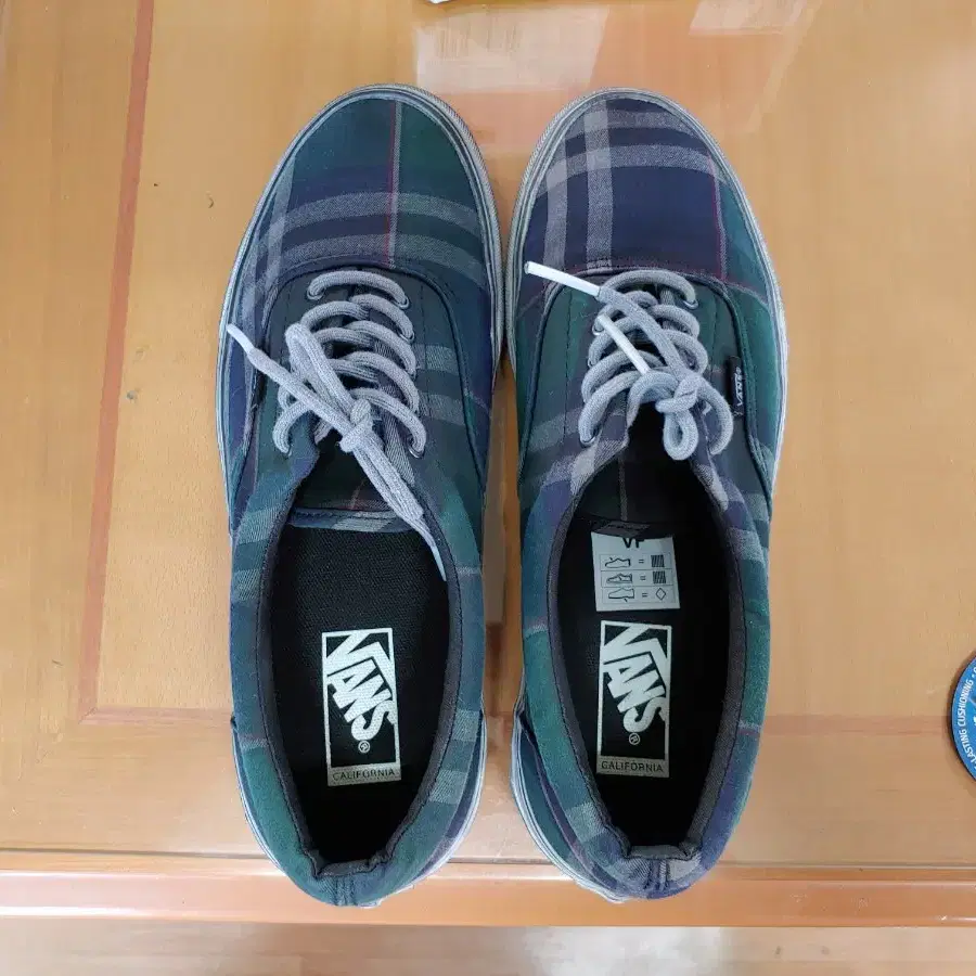 반스 vans era 에라 체크무늬 빈티지버전 280사이즈