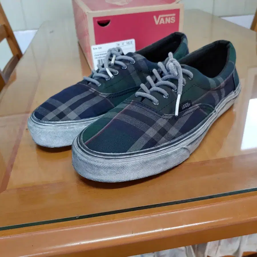 반스 vans era 에라 체크무늬 빈티지버전 280사이즈