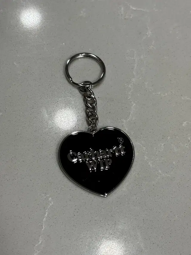 Carhartt wip heart keychain black