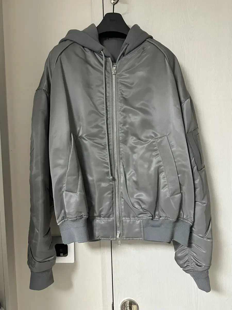 Junji Hooded One Grey 48