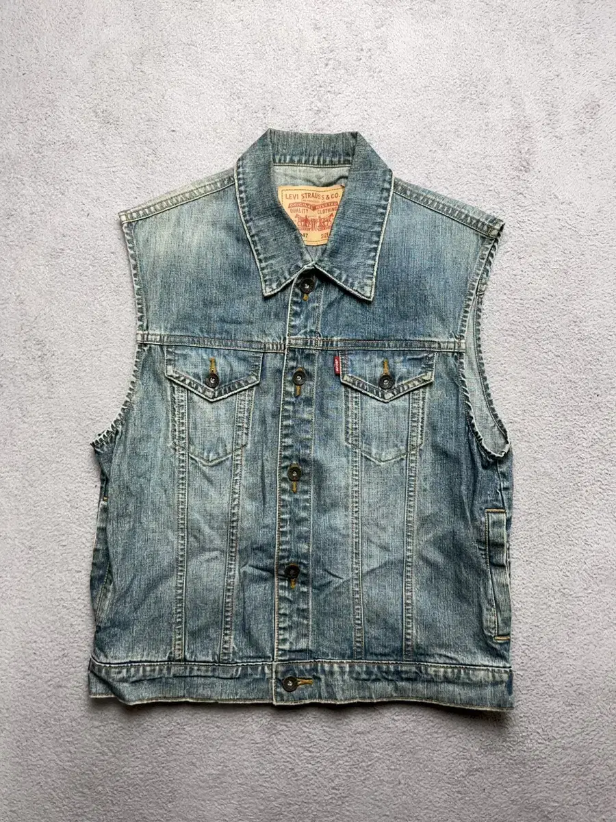 [95] Levi's Jeans Vest