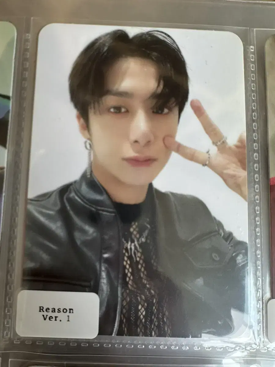 Monsta X hyungwon photocard Rizen Alpha Version 1