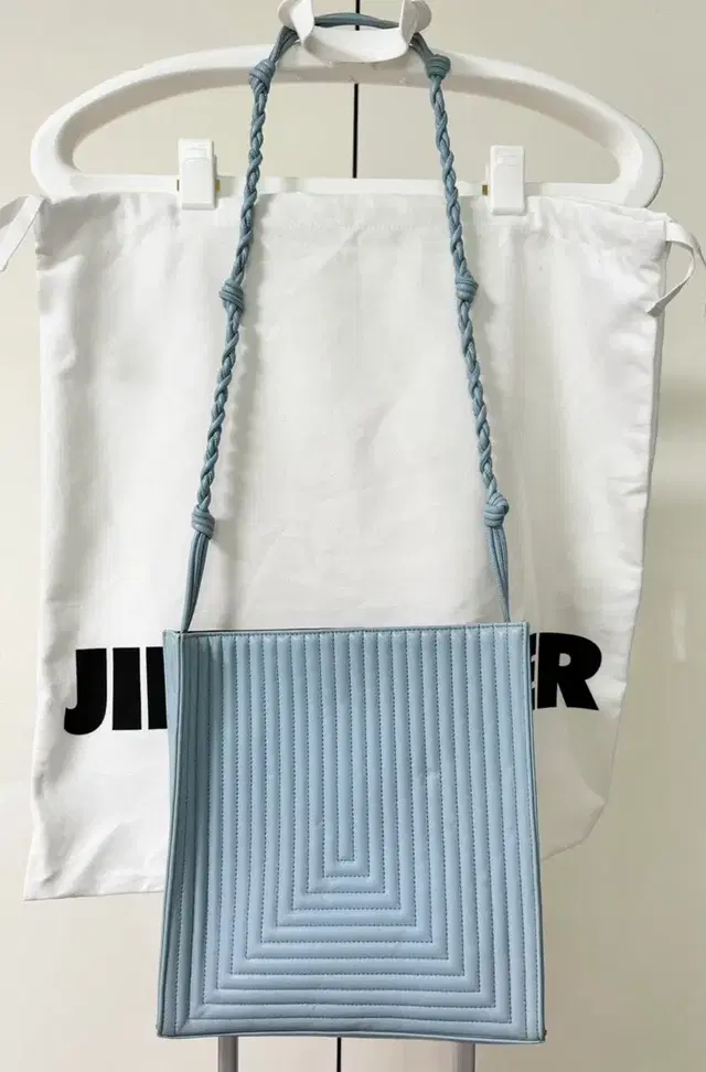 보관만한 새제품, JIL SANDER 질샌더 탱글백 미디움 스카이블루