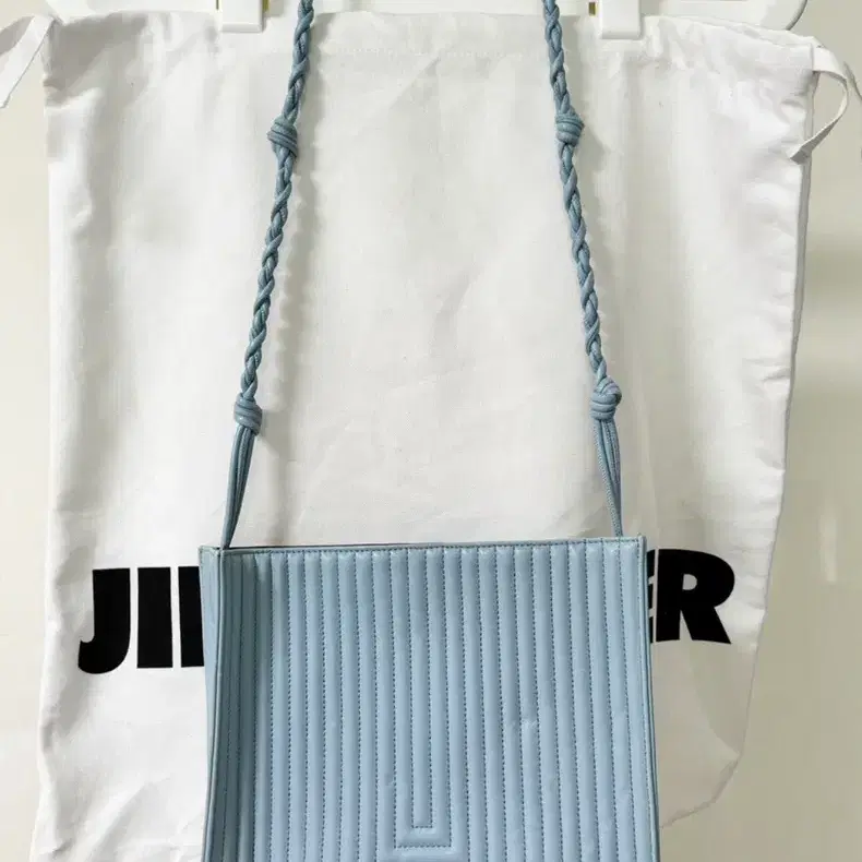 보관만한 새제품, JIL SANDER 질샌더 탱글백 미디움 스카이블루