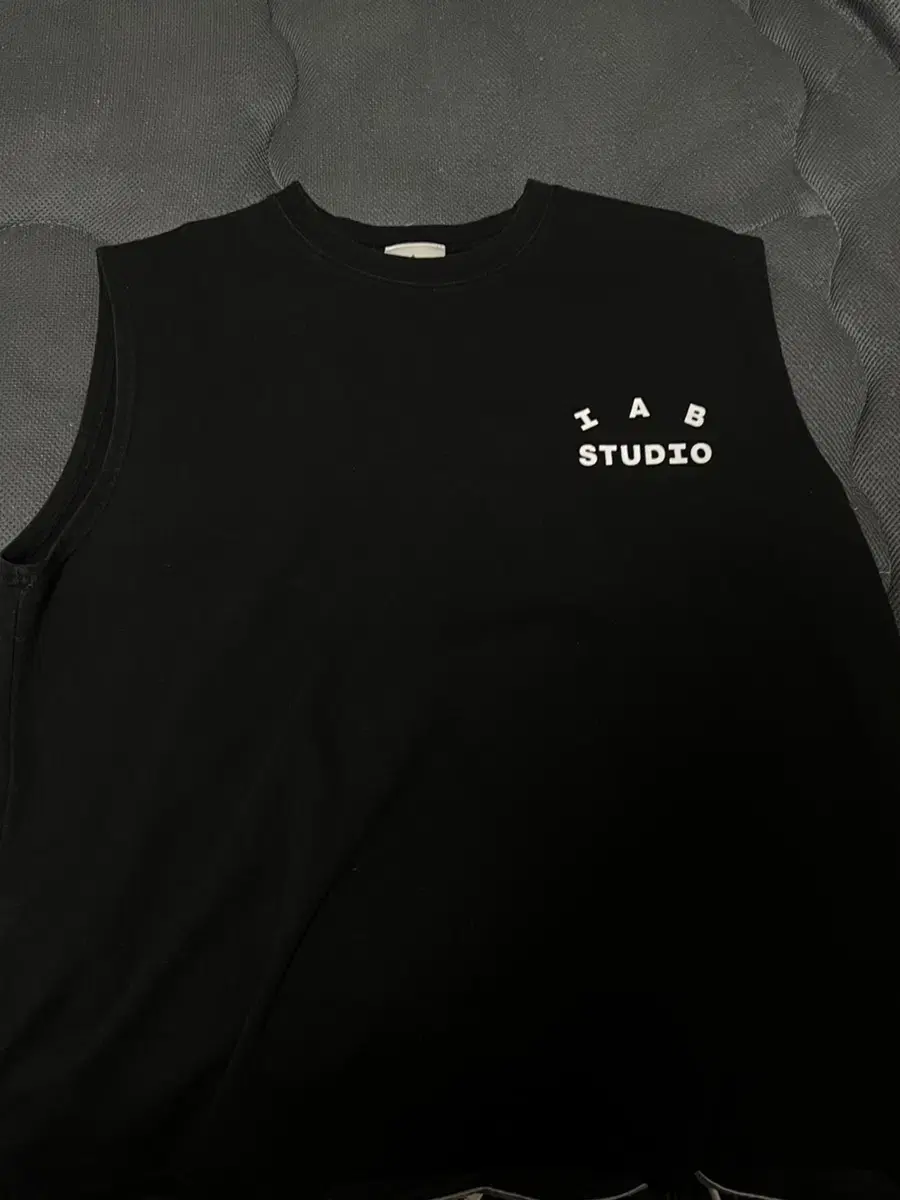 iApp Studio Sleeveless XL