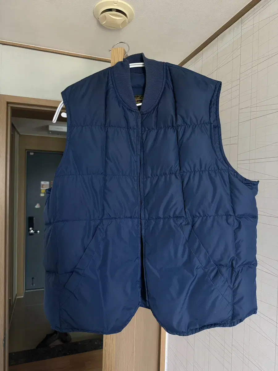 Vintage Eddie Bauer Vest (Navy)