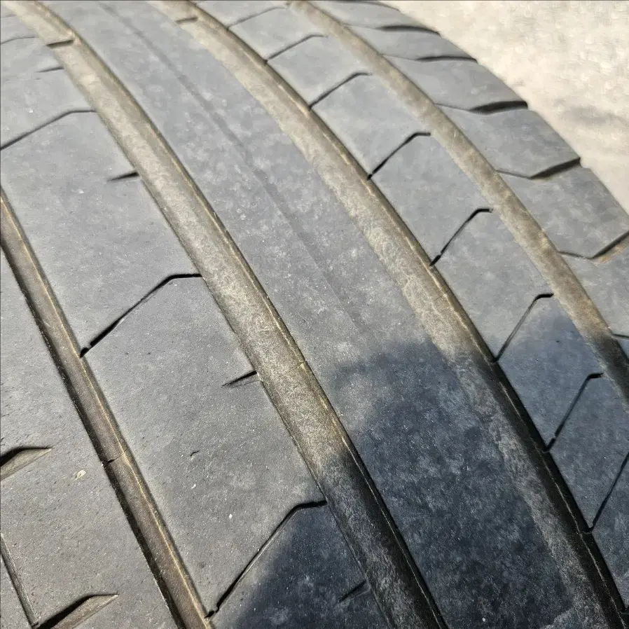 중고타이어 피렐리 315/35R21 & 3153521 1개 팝니다.