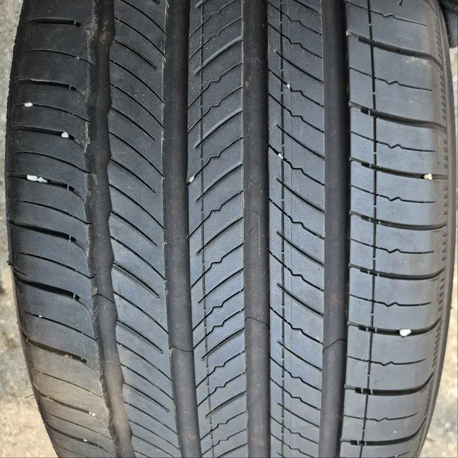 중고타이어 미쉐린 265/50R20 & 2655020 1개 팝니다.