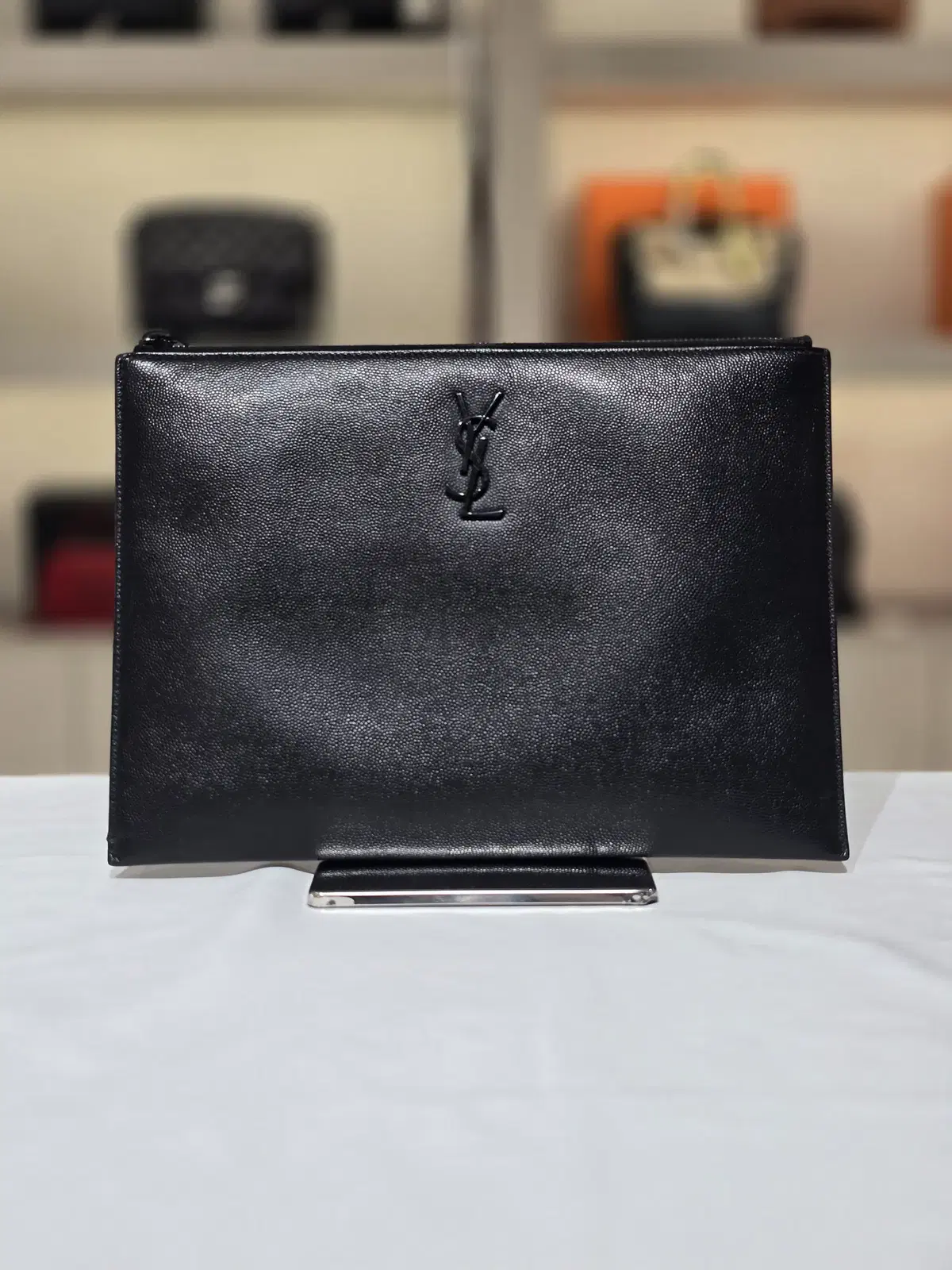 [중고명품럭스올]생로랑 YSL 모노그램 태블릿 블랙 클러치백 453249