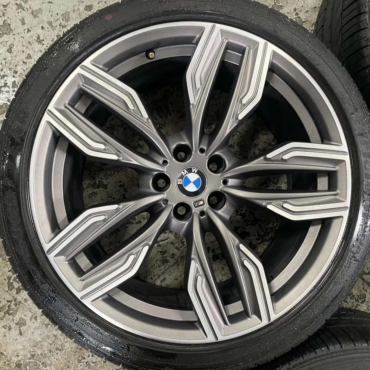 BMW M7 760M 정품 20인치 휠타이어 판매