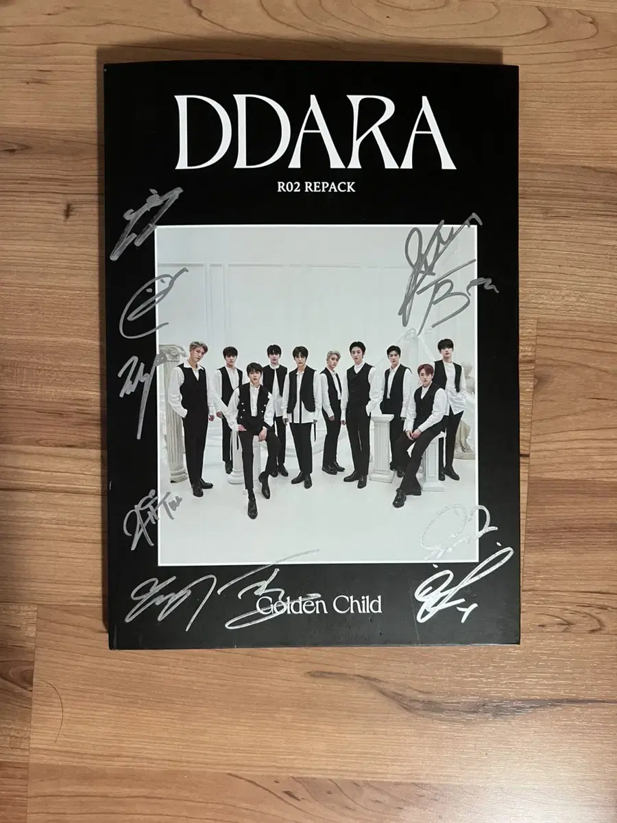 GOLDEN CHILD GOLDEN CHILD autographed signature album