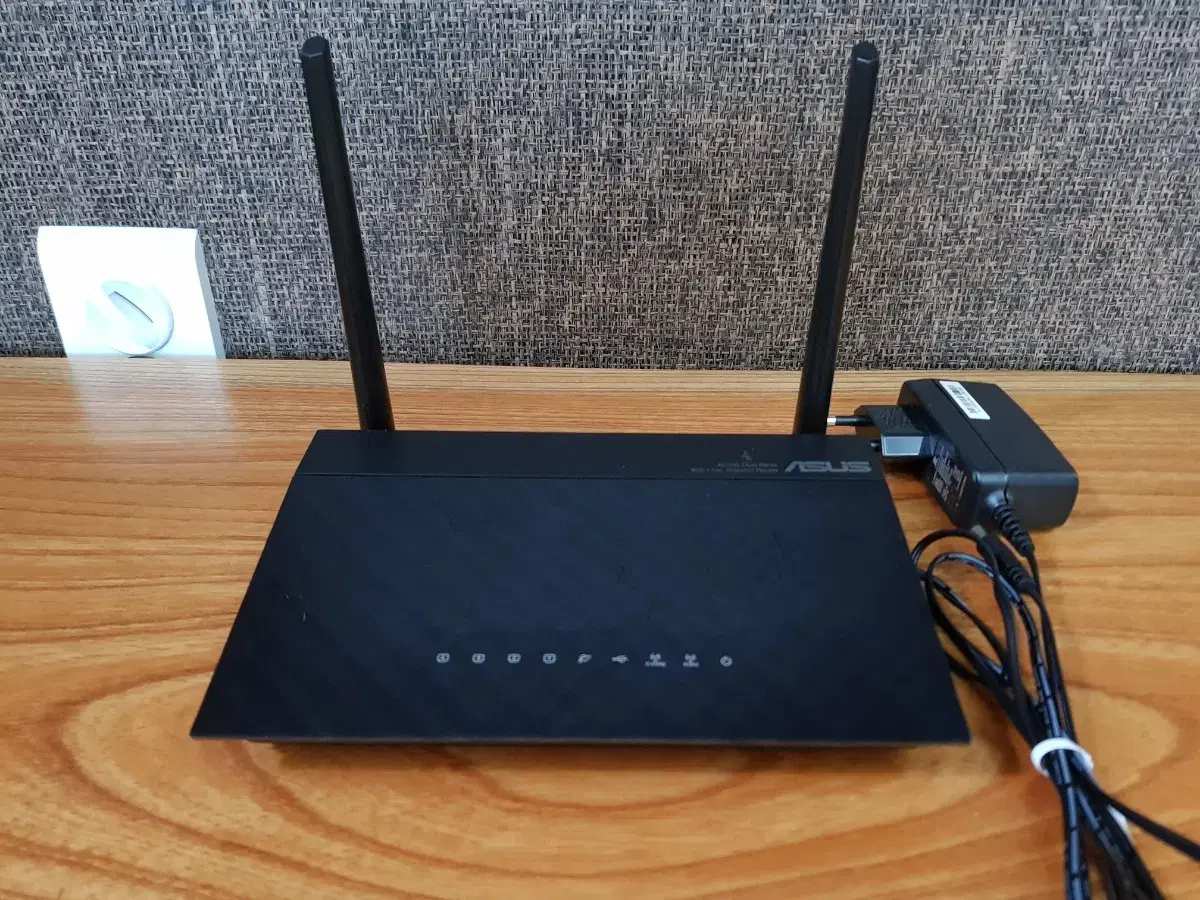 Free Shipping) Asus RT-AC51U+ Router