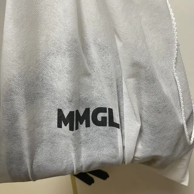 mmgl 비건레더 가방