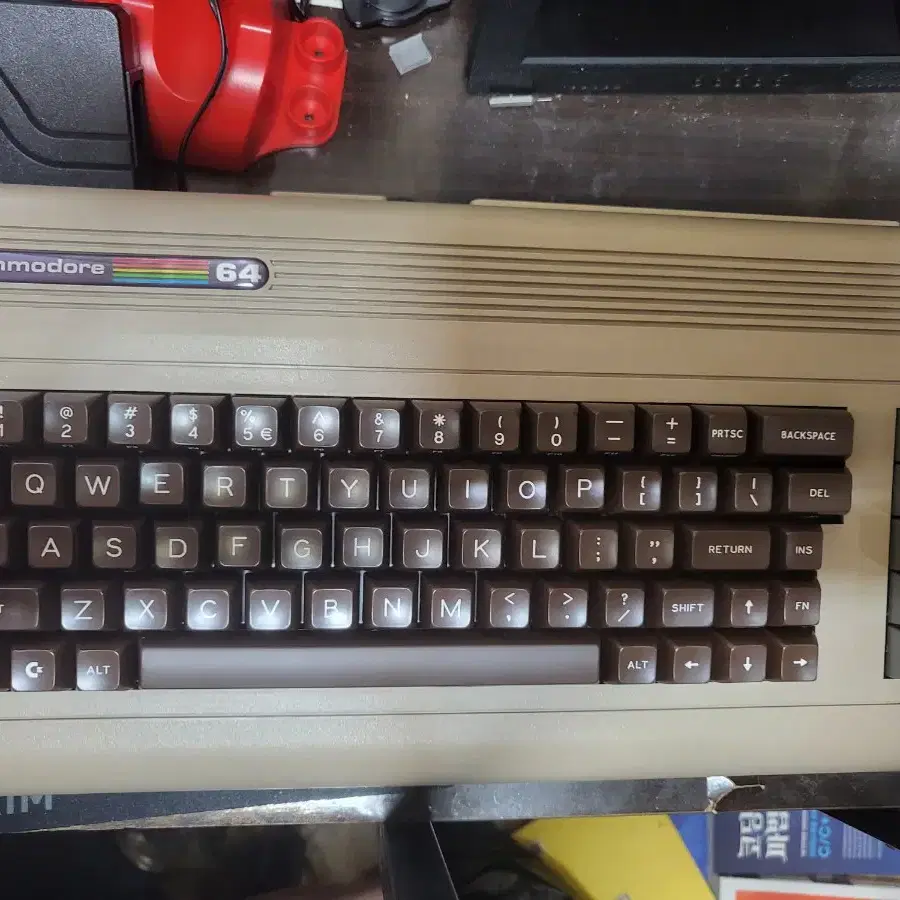 Commodore 64x Ultimate 레트로풍