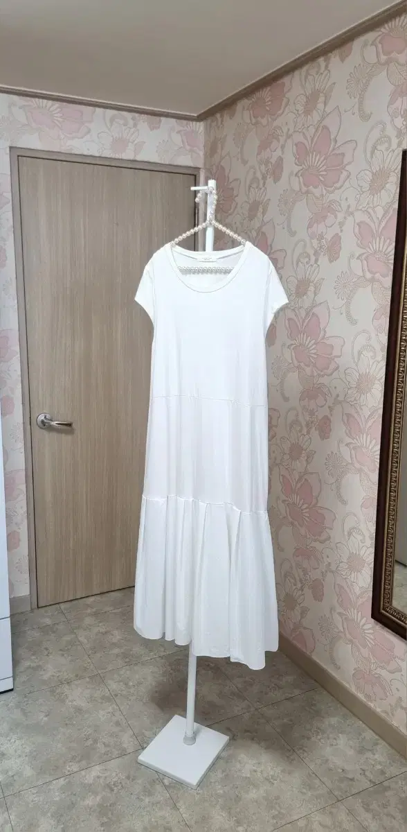 JEEPEONG White Dressy HUL ONEPIECE (New Product) High Quality