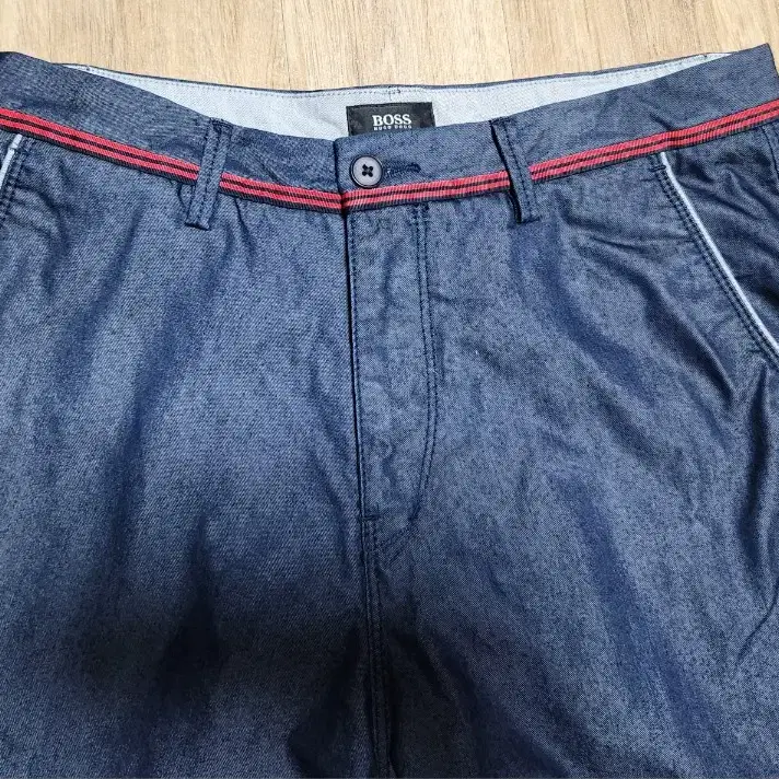 HUGO BOSS 반바지 30 ~31인치