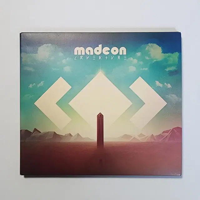 EDM 앨범 명반 Madeon 마데온 Adventure 일본반 팝니다.