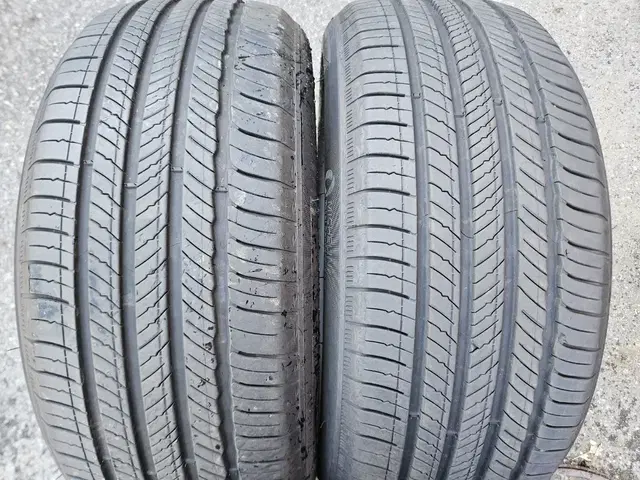 중고타이어 미쉐린 235/55R19 & 2355519 2개 팝니다.