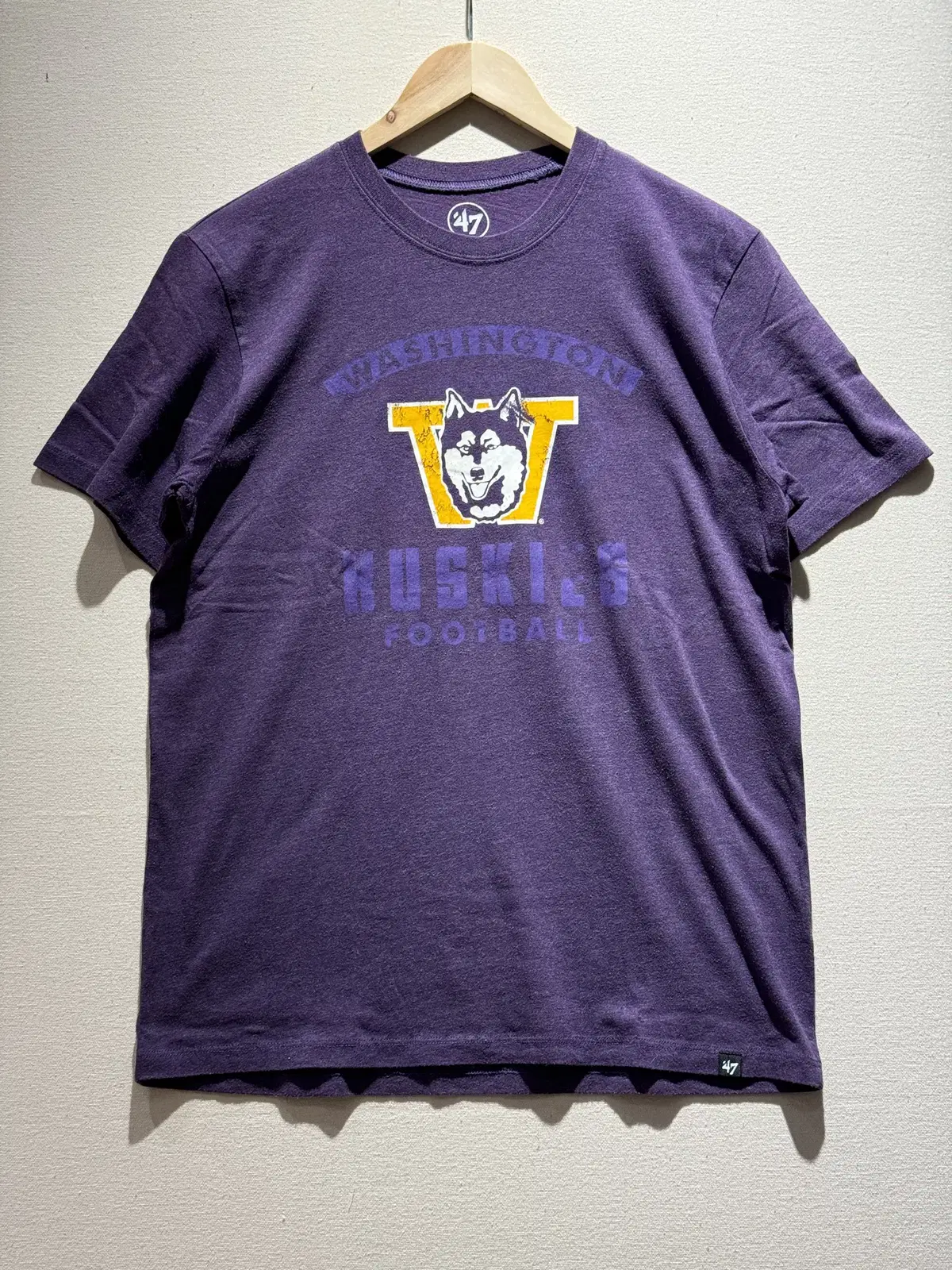 47 BRAND University of Washington Football Team T-Shirt