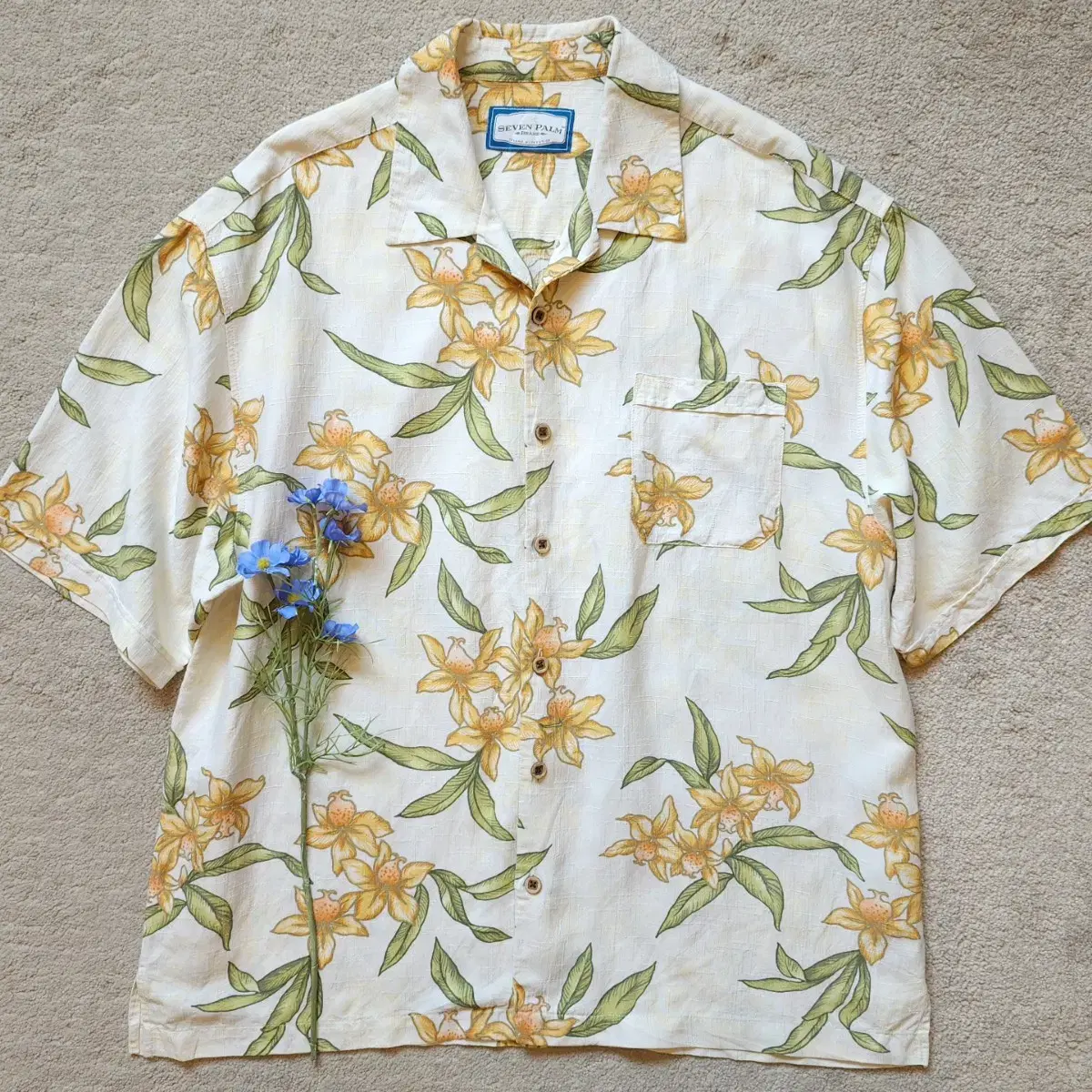 90s Flower Pattern 100% Silk Hawaiian Shirt XL