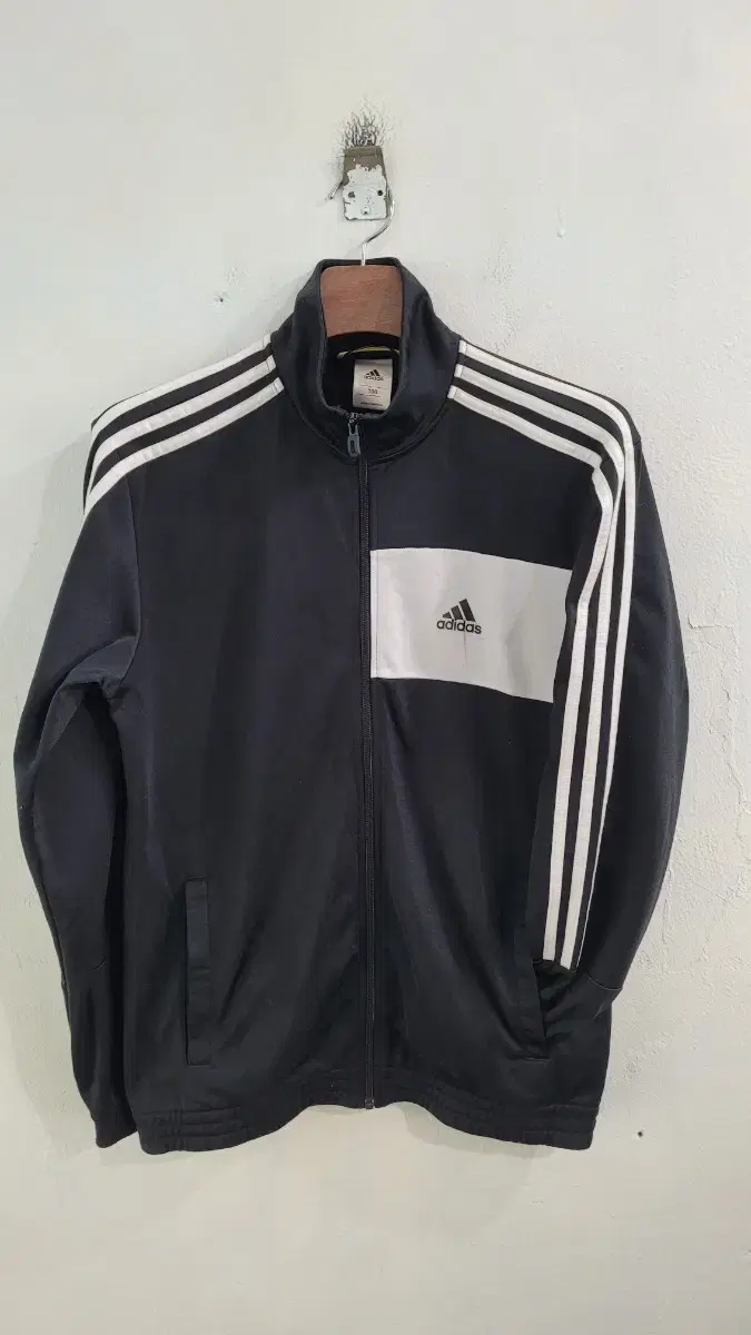 [100]Adidas vintage black and white oreo colorway track topJackets!