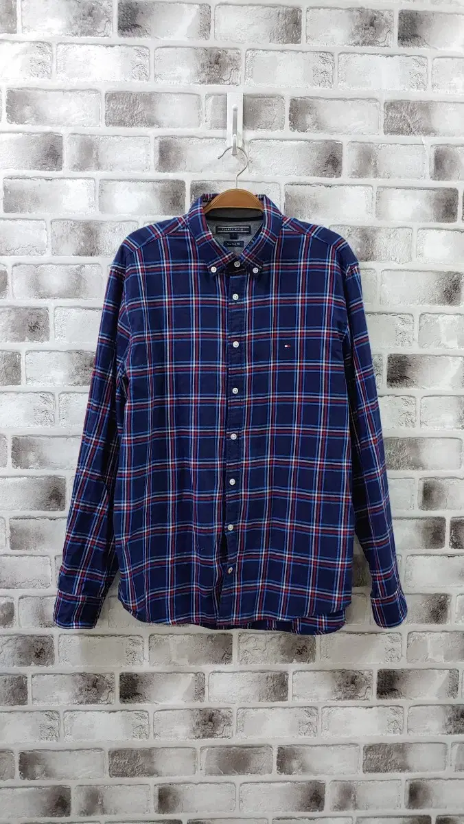 100 Tommy Check Shirt (L) 125