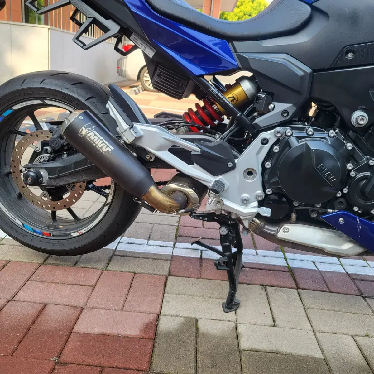 BMW f900r 6천키로 20년식 팝니다.  새제품급