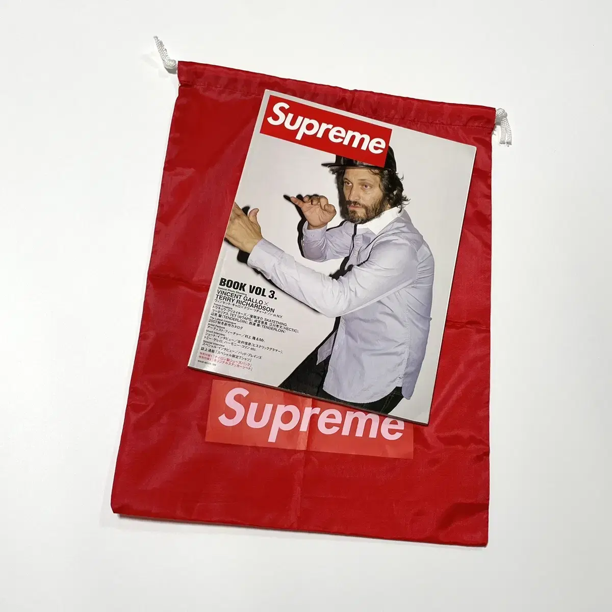 Supreme book col 3. 매거진 & 냅색