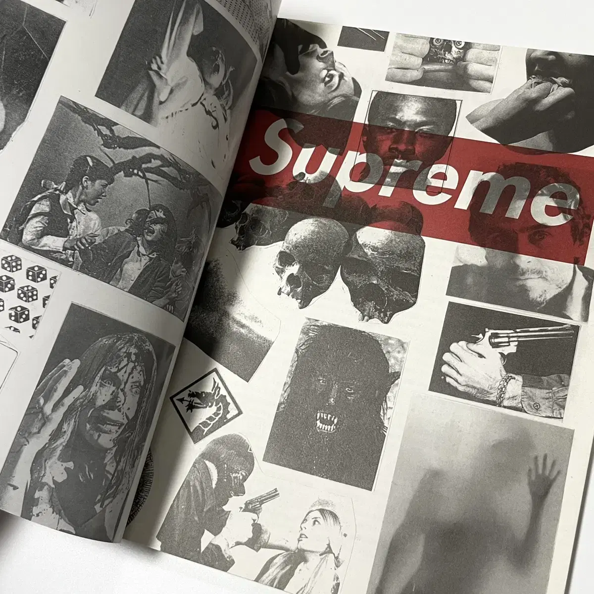 Supreme book col 3. 매거진 & 냅색