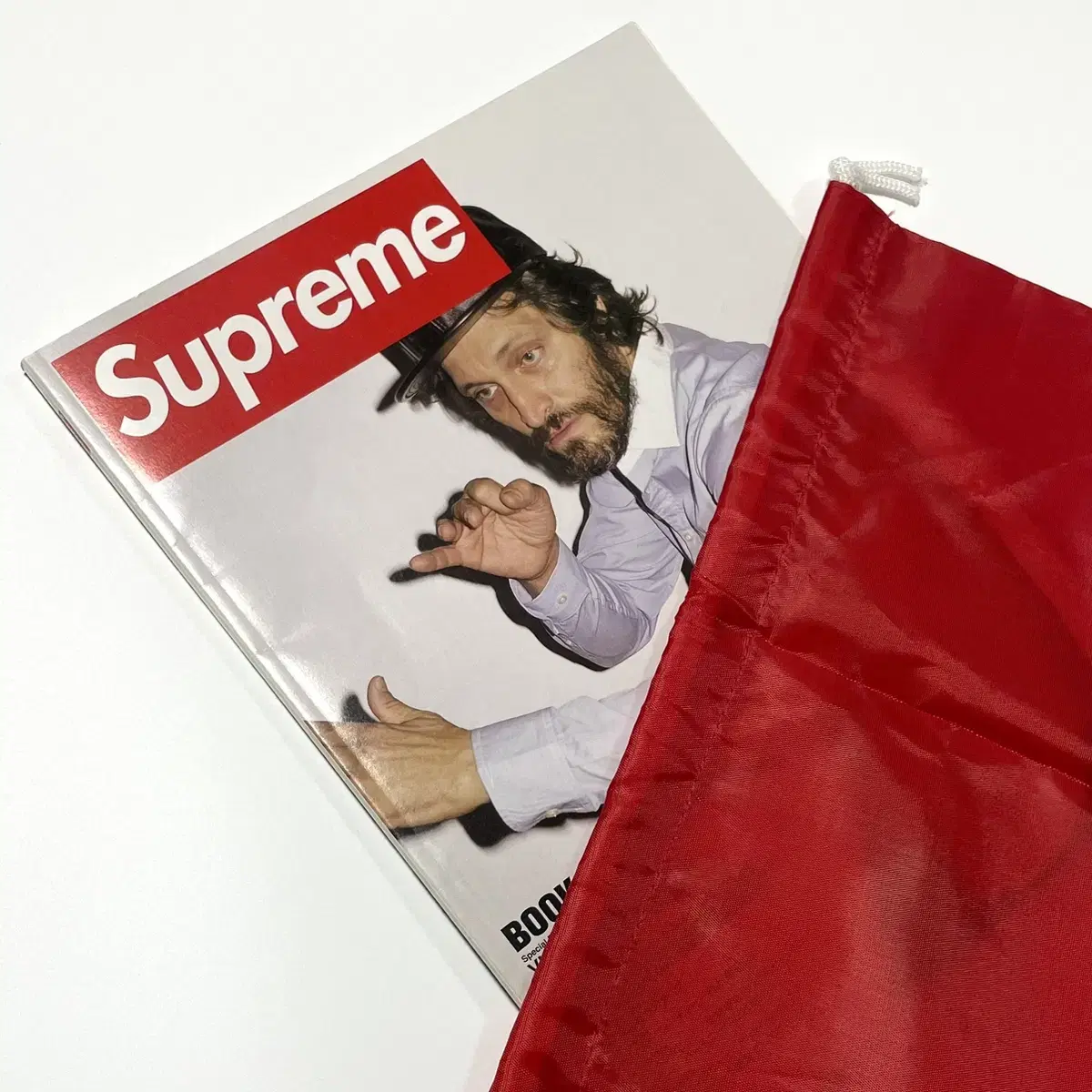 Supreme book col 3. 매거진 & 냅색