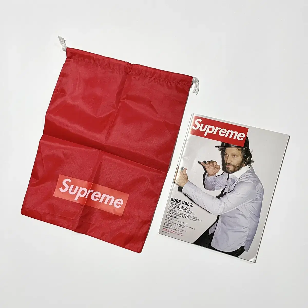 Supreme book col 3. 매거진 & 냅색