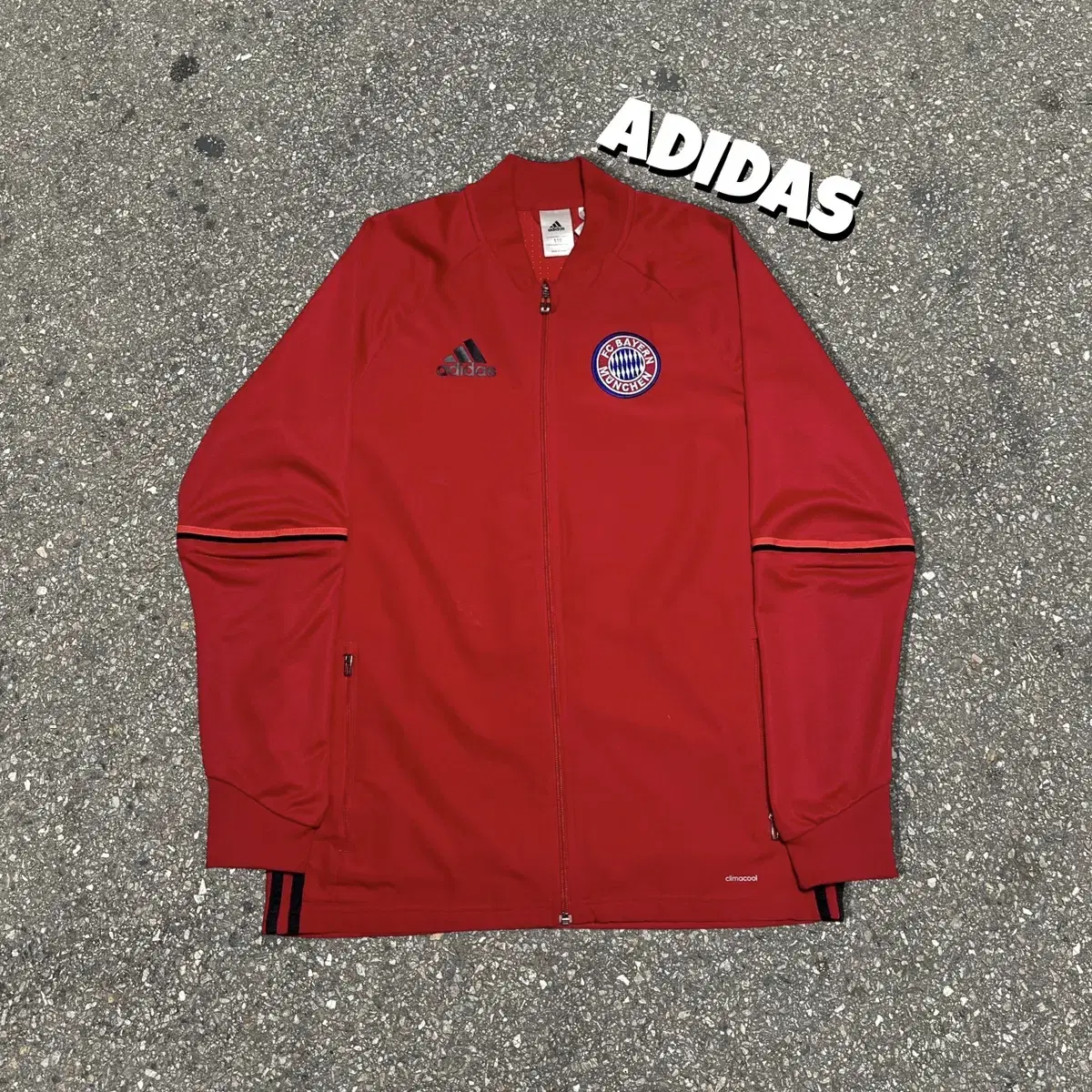 110 adidas Bayern Munich Tracktop