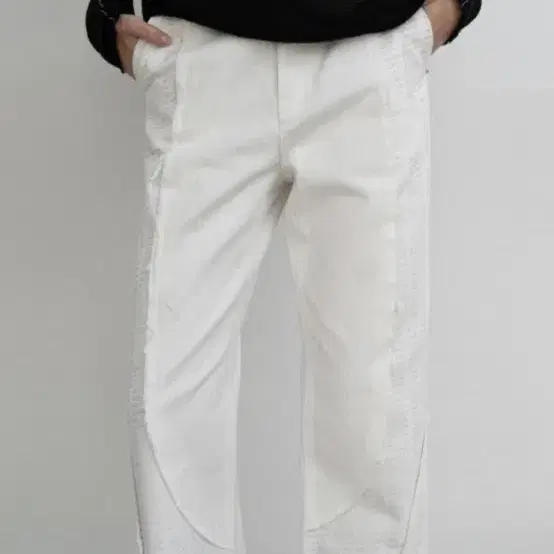 마뗑킴 - Curve Detail Pants (M)