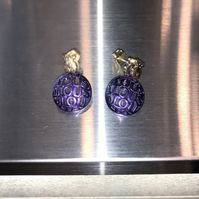 Vintage tous bear purple earring