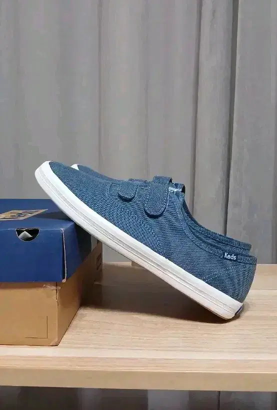 케즈 KEDS 챔피온 벨크로 캔버스화 235 새제품