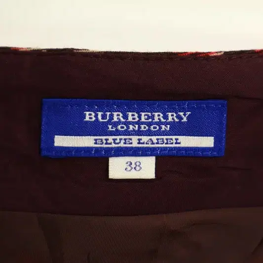 BURBERRY버버리 블루 라벨 스커트 26 XF04555