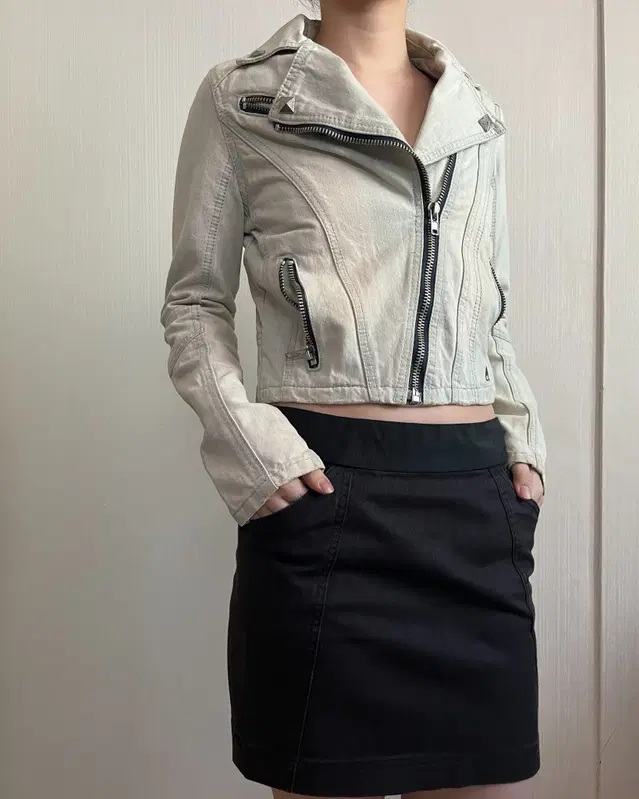 Washing denim stud crop rider jacket