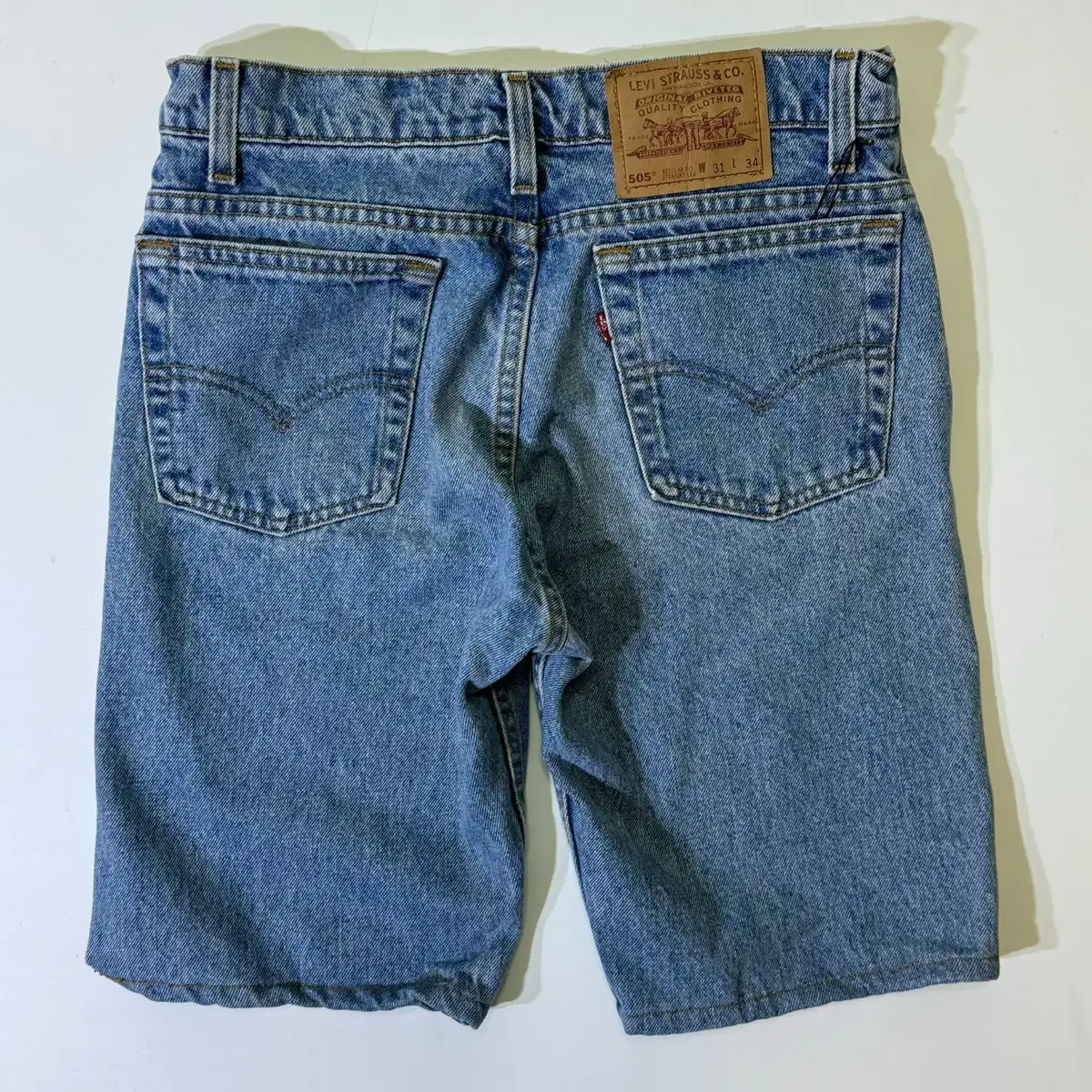 Levis Denim Shorts (34/kold_5674)