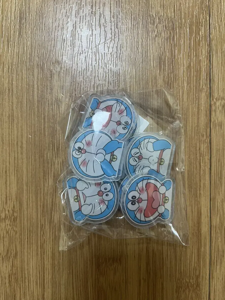 Out of business) Doraemon Pincers