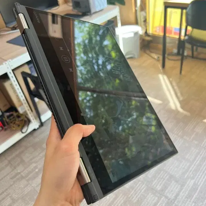 Lenovo Thinkpad X1 Yoga 370 노트북